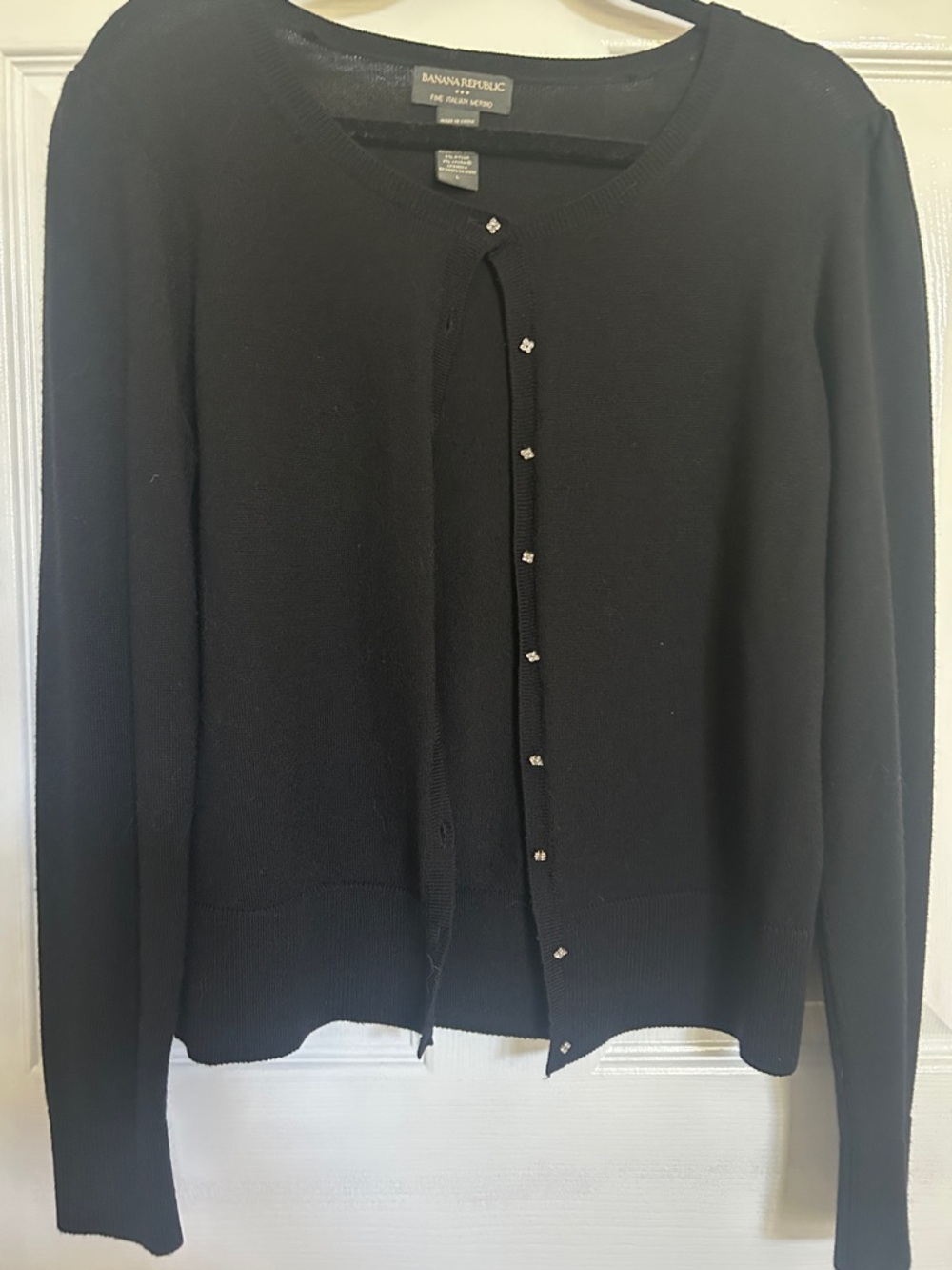 Women’s Banana Republic Italian merino wool petite cardigan w rhinestone closure